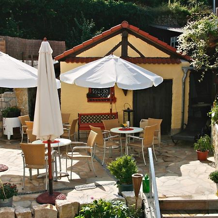 Gasthof Zum Brunnen Mornsheim Екстер'єр фото